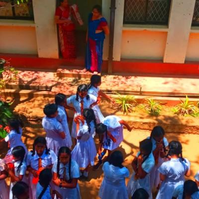 අපේ පාසල 